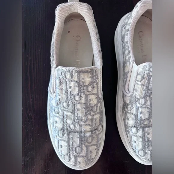 Christian Dior Solar Oblique Grey White slip on Women’s 37 6.5-7 - Picture 2 of 16